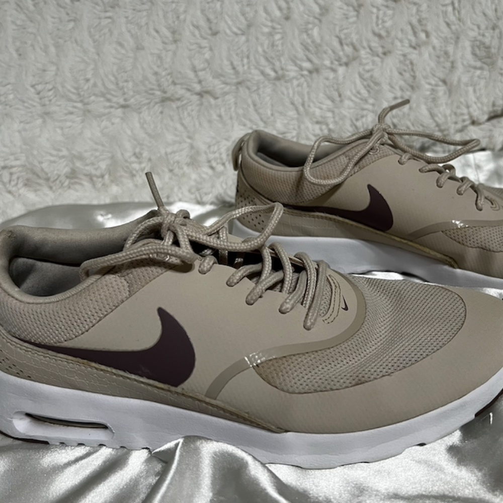 Nike Women's Air Max Thea Beige Sneakers Size 8